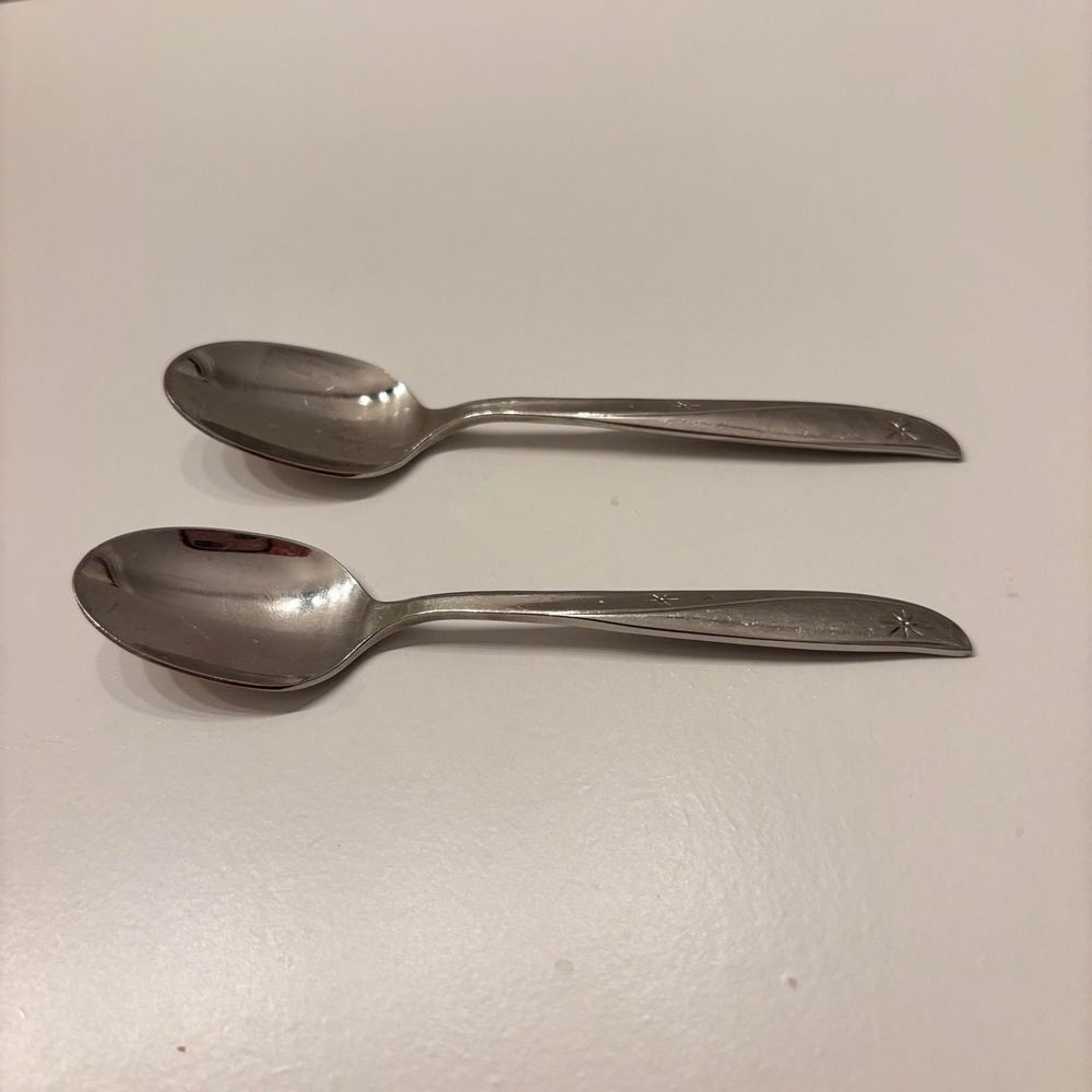 Oneida Community Stainless Silverware Spoons‎ Set of 2 Starburst Pattern